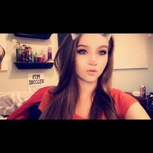 Meet your Posher, Rebecca